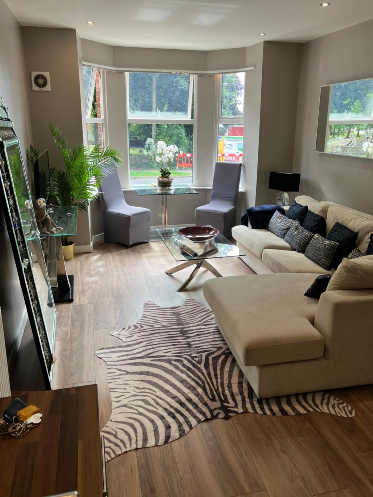 Spacious Central 2Bed Apartment Уилмслоу Екстериор снимка